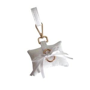 Linnen ringkussen hondjes met karabijnhaak – rustiek ringkussen voor de bruiloft, vintage accessoire