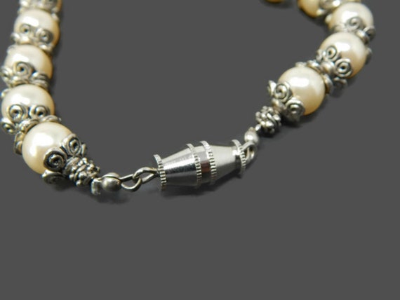 Chunky Glass Pearl Beaded Pendant Necklace with B… - image 8