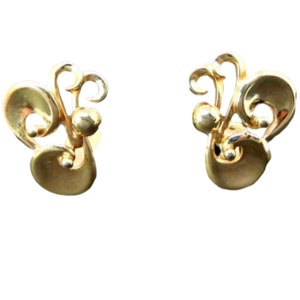 Vintage Barclay Clip On Earrings: Gold Tone Swirl, Mid Century Jewelry