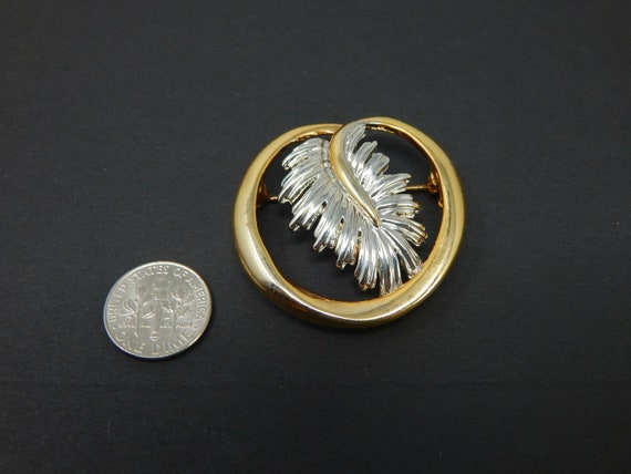 Silver Leaf Inside Gold Tone Circle Brooch, Vinta… - image 5