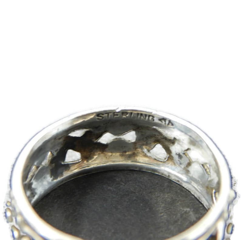 Sterling Silver Cut Out Flowers Band Ring