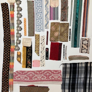 Fabuleuse collection de 30 rubans français du XIXe siècle et des années 1930 pour des projets de scrapbooking et de création