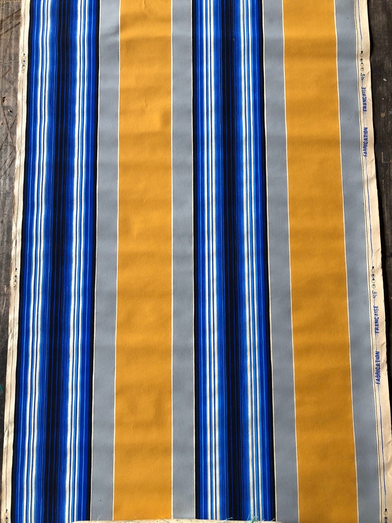 Fabulous bold Art Deco striped wallpaper
