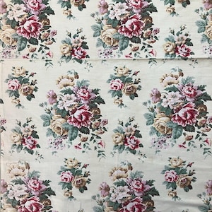 Charmanter französischer 1940er Jahre floral bedruckter Baumwollstoff