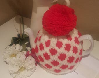 Knitted Tea Cosy - Spotty