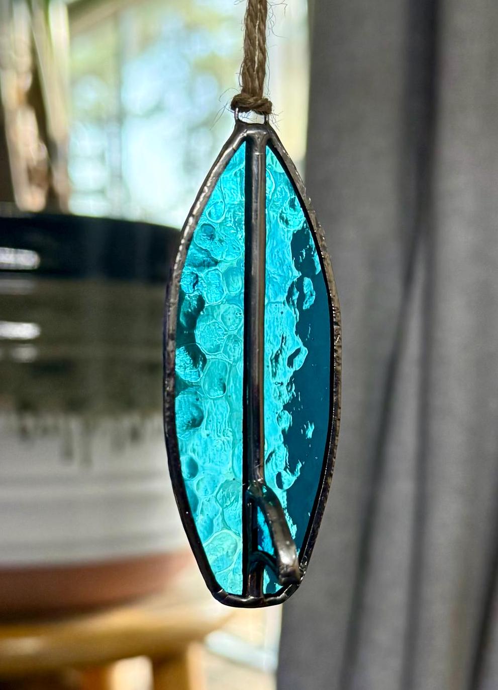 Handgefertigter Surfbrett-Autoanhänger | Buntglas-Surfbrett | Geschenk für Surfer
