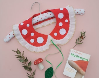 Red toadstool mushroom felt collar / peterpan collar  / cottagecore / autumncore / autumn / fall / fairycore