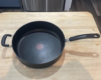 T Fal 12” Hard Anodized Nonstick Deep Chicken Fry Pan Thermo Spot Technology