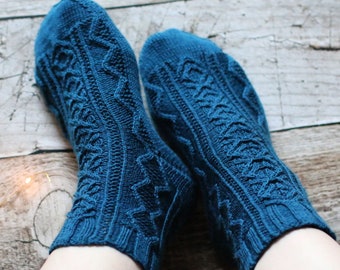 Sock knitting pattern 'Heimdallr Socks' PDF download for advanced knitters, instant download