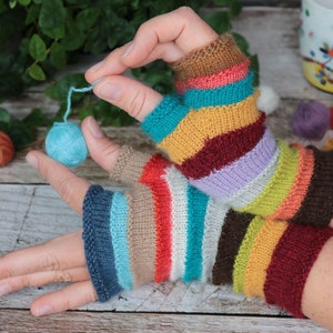 Fingerless Mittens 'Scrappalicious' knitting pattern PDF download, easy pattern for beginners and advanced knitters image 2