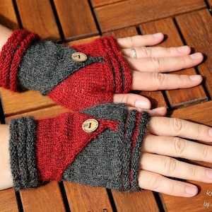 Fingerless Mittens Follow Me knitting pattern PDF download suitable for advanced beginners, eye catcher, diy holiday gift image 1