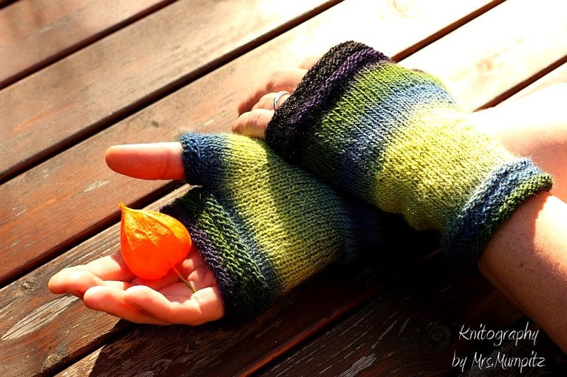 Fingerless Mittens knitting pattern PDF download, easy pattern for beginners and advanced knitters image 5