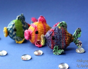 Amigurumi fish knitting pattern, easy knitting tutorial with pictures and written instruction