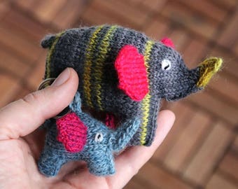 Elephant toy knitting pattern in two sizes, easy toy knitting pattern PDF download, cute DIY toy pattern