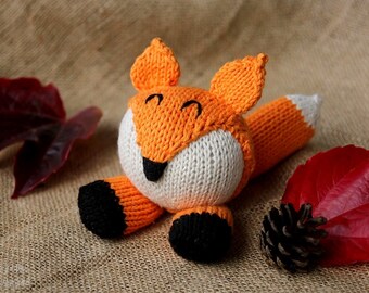 Fox knitting pattern, fox knitting pattern suitable for advanced beginners, fox knitting pattern PDF download DIY stocking stuffer