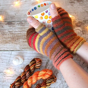 Fingerless Mittens knitting pattern PDF download, easy pattern for beginners and advanced knitters image 2