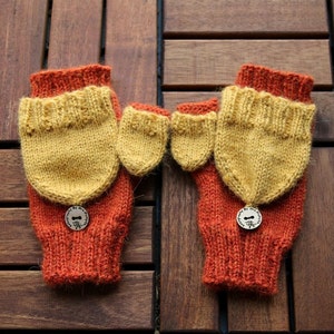 Convertible Mittens With thumb flap knitting pattern PDF download - suitable for advanced beginners , photographer mittens, DIY holiday gift