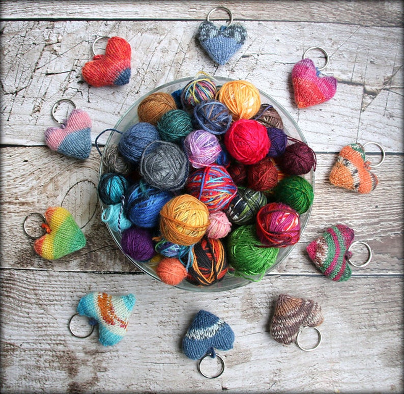 Gefüllte Herzen Strickanleitung für Herzen als Mobile - Etsy.de