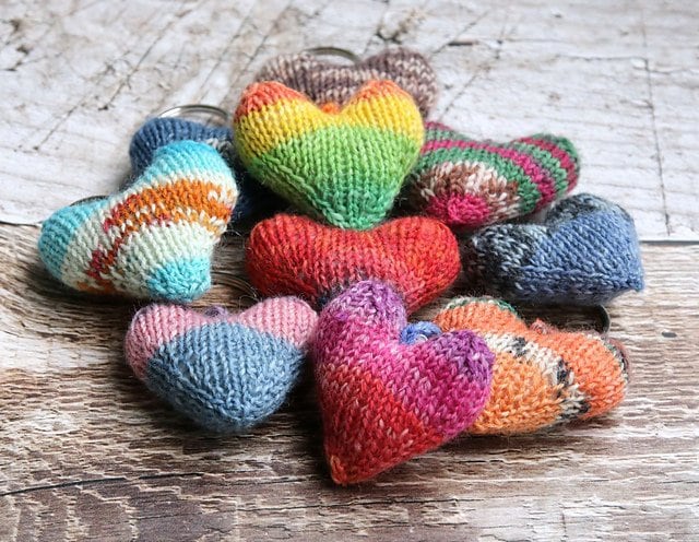 Gefüllte Herzen Strickanleitung für Herzen als Mobile | Etsy