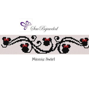 Pode incluir: Um padrão de contas com silhuetas pretas da Minnie Mouse com laços vermelhos, conectadas por linhas pretas em espiral. O design é definido em um fundo rosa claro. O texto "Minnie Swirl" está abaixo.