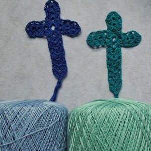 Royal blue, Pale blue (thread), Teal, and Pale Teal (thread).