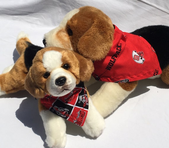 thumbnail interactive-video image 1 of NC State Wolfpack Dog Bandana – North Carolina State Scarf – Made In USA 1 of 6