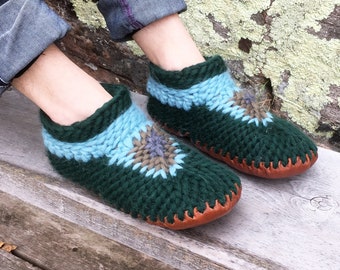 Green Merino Wool Slippers Women – Eco Friendly Handmade Slipper Socks with Leather Sole, Fur Lined Slippers, Padraig Cottage Adult Slippers