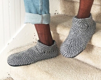 Gray Merino Wool Slipper Socks Leather Sole, Grey Bootie Slippers Men, Cozy Fur Lined Slippers Women, Crochet Eco Friendly Adult Padraigs