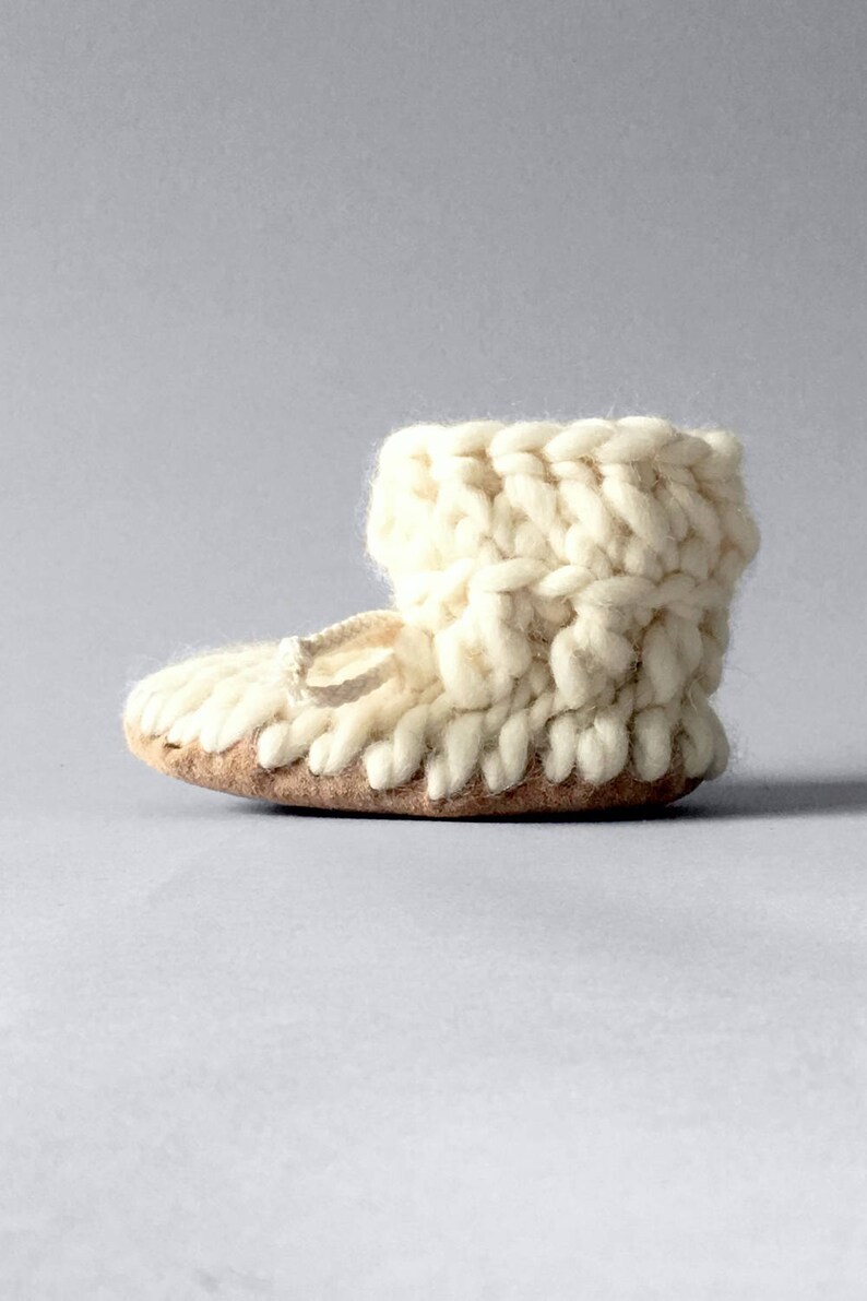 White Merino Wool Baby Booties with Leather Soles, Eco Friendly Baby Gift Idea, Made in Canada Baby Gift, Soft White Crib Shoes for Newborn image 4
