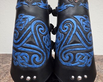 Leather Bracers Pearlscent Blue: Medieval Viking Cosplay Arm Guards