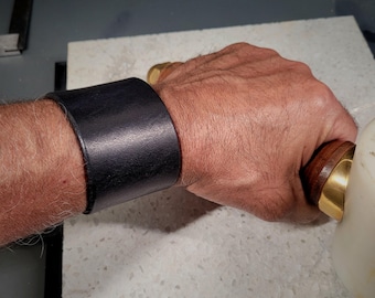 Black leather snap cuff | Wristband  | Rocker Bracelet | Armband | Wrap bracelet |