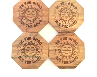 Posavasos de madera grabados, diseño inspirador de sol, forma octogonal, juego de 4