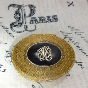 Flair Fleur De Lis Compact