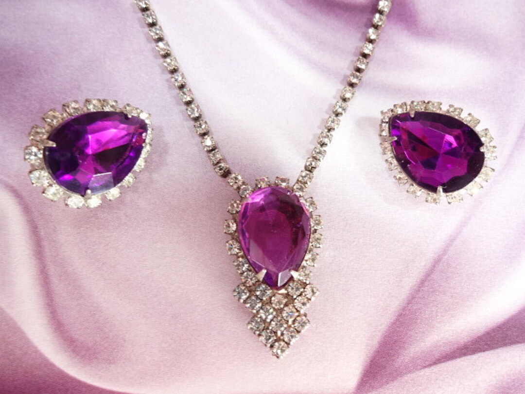 VTG rhinestone Purple Stone Oval Necklace Earrings Set