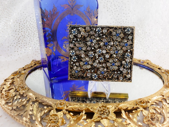 Vintage Compact