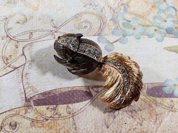 Hattie Carnegie Skunk Brooch