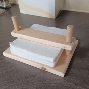 Rustikaler Serviettenhalter Bauplan. Ideal für Camping oder Picknick. Basic Anfänger Holzbearbeitungsprojekte. Supereinfacher Step by Step Bauplan