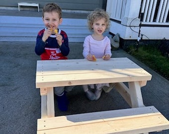 DIY kinderformaat picknicktafelplannen, houtbewerkingsplannen, eenvoudig te volgen plannen, picknicktafelplannen, stap voor stap houtbewerkingsplan. Bouw plannen
