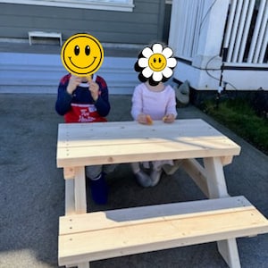 Planos de mesa de picnic para niños para hacer uno mismo, planos de proyectos de carpintería fáciles de seguir para principiantes paso a paso, planos básicos de carpintería.