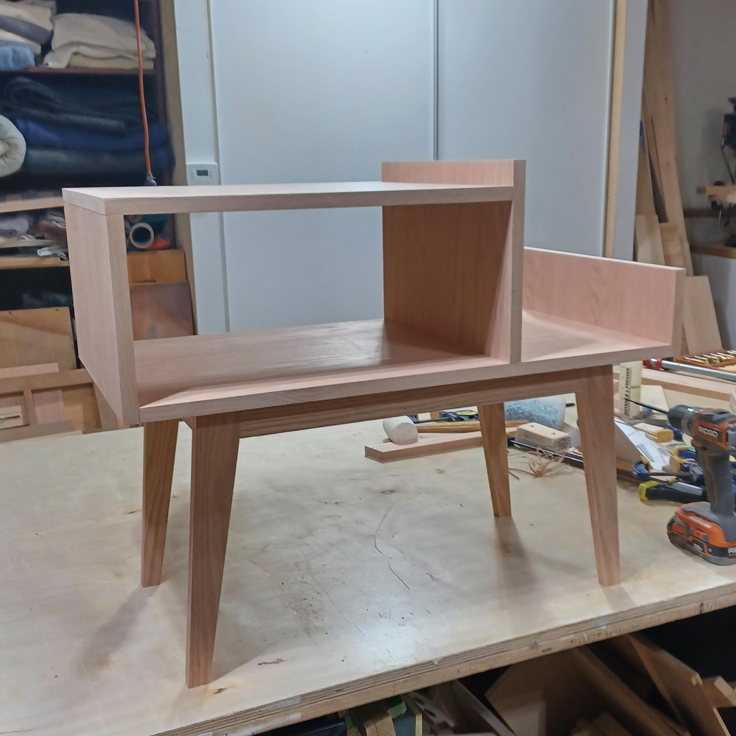 DIY Mid Century Modern Record Player Stand Plan: Beginner