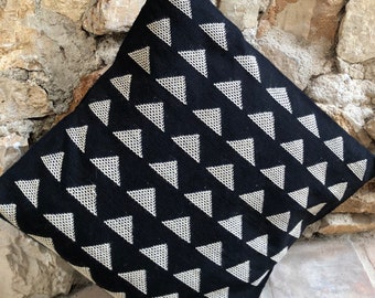 Handwoven contempory, minimalist Decorative Throw Pillow Covers with black base and ecru triangles geometric brocade designs