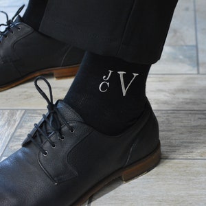 Monogrammed socks for men/groomsmen gifts/personalized socks/dad gift/groom gift/groomsmen socks / gift from bride to groom/ pocket square