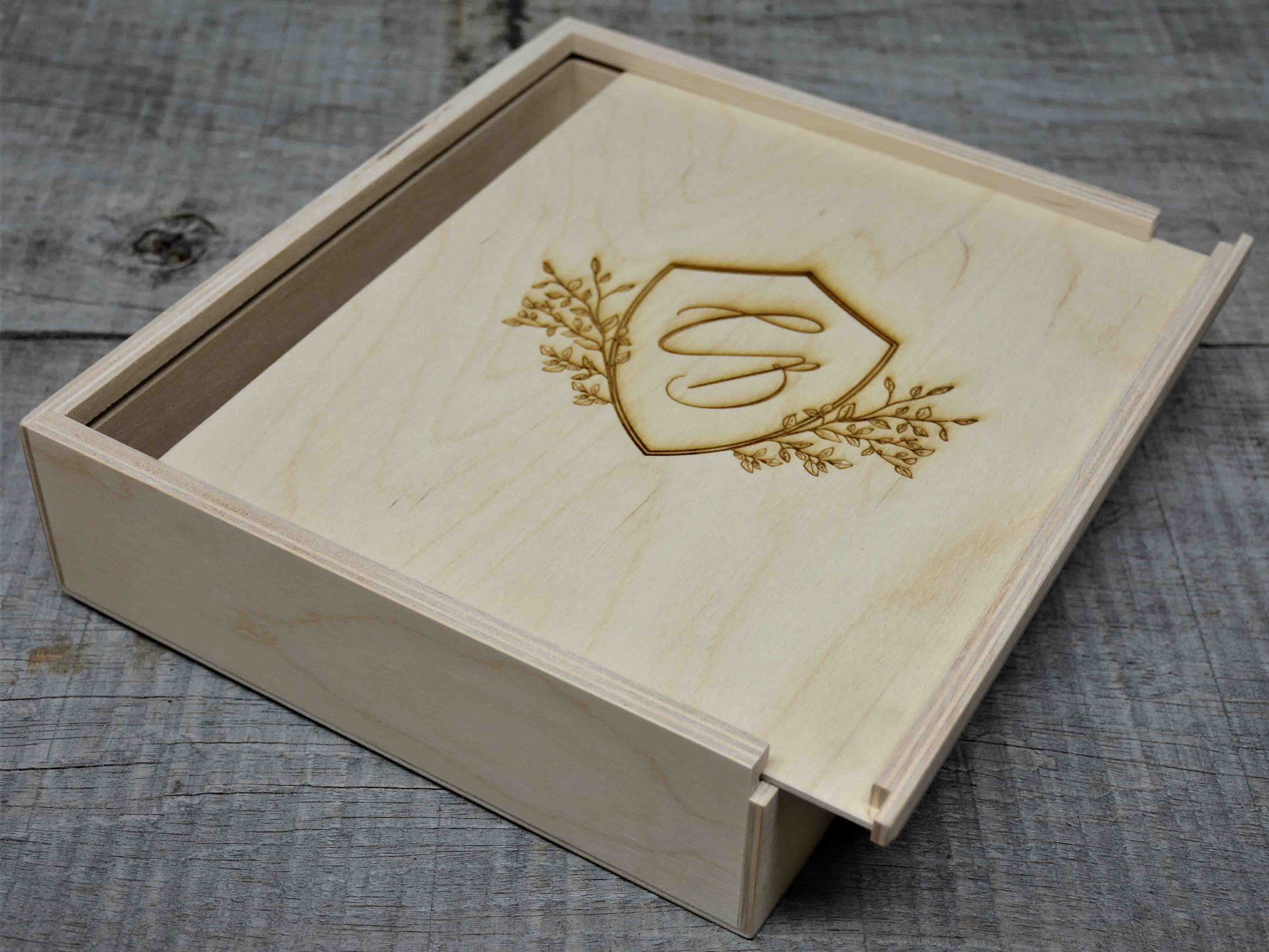 Custom Wooden Gift Box engraved and personalized to your Etsy