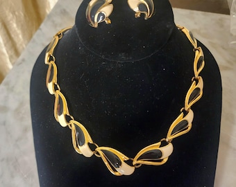 Vintage Trifari (signed) necklace and clip-on earring set, black, cream and gold.
