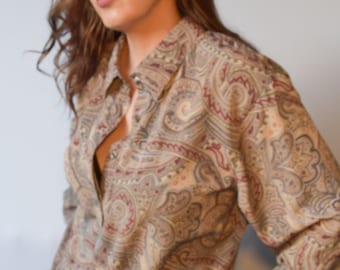 Vintage 1990’s Alfred Dunner pullover in a paisley print. Size 18 vintage blouse.