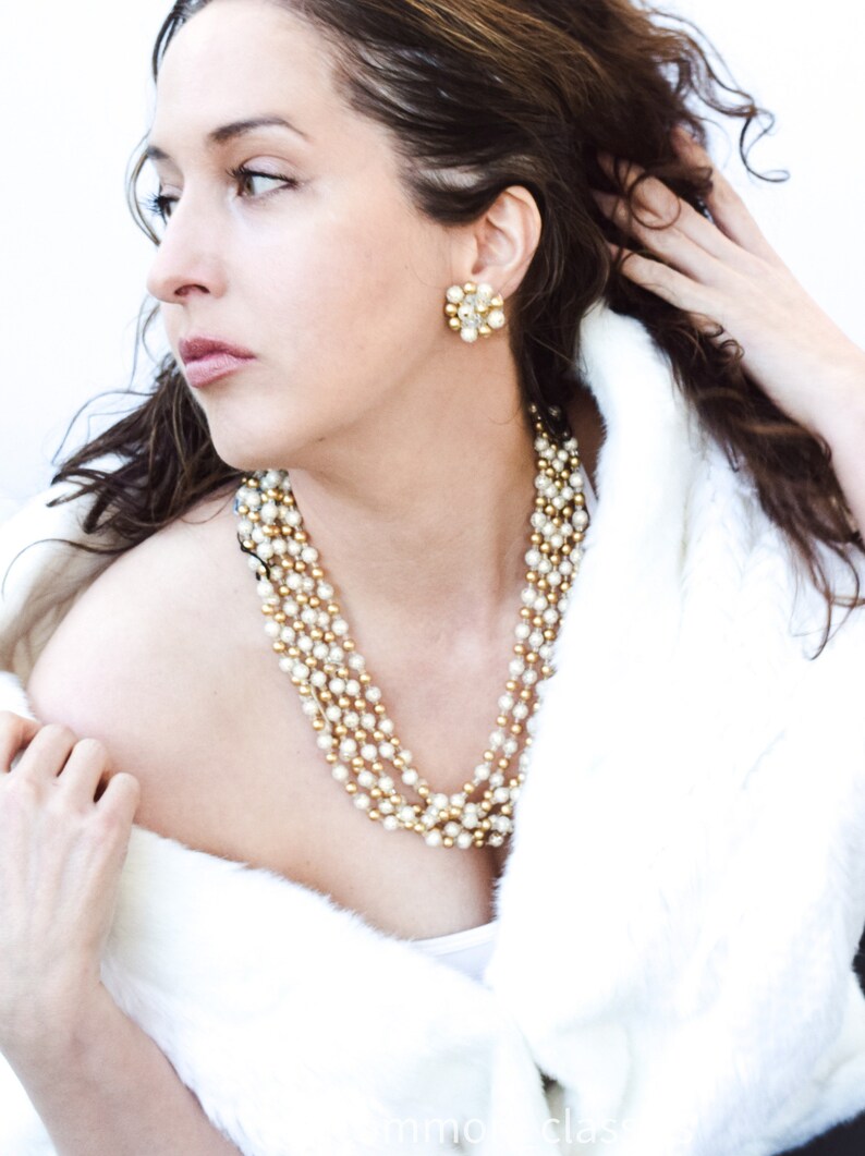 Coro white and gold beaded necklace and earring set. Regal midcentury jewelry. Dead stock. New with tags bild 7