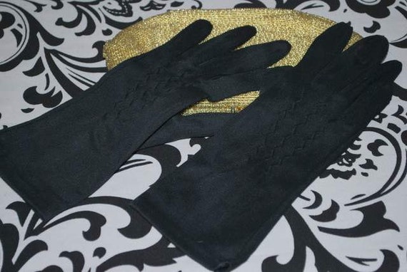 Black gloves with zig zag pattern on top. 1960's … - image 1