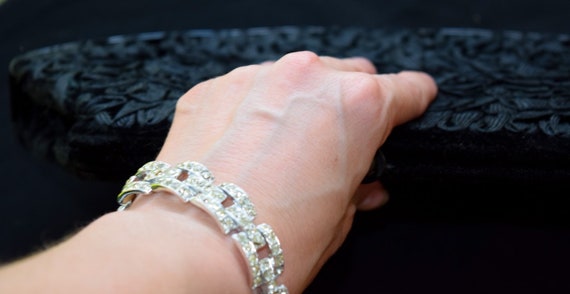 Rhinestone bracelet in silvertone links. Stunning… - image 4