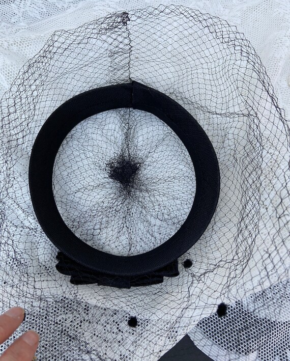 Black fascinator/hat with full veil. Femme fatale… - image 3