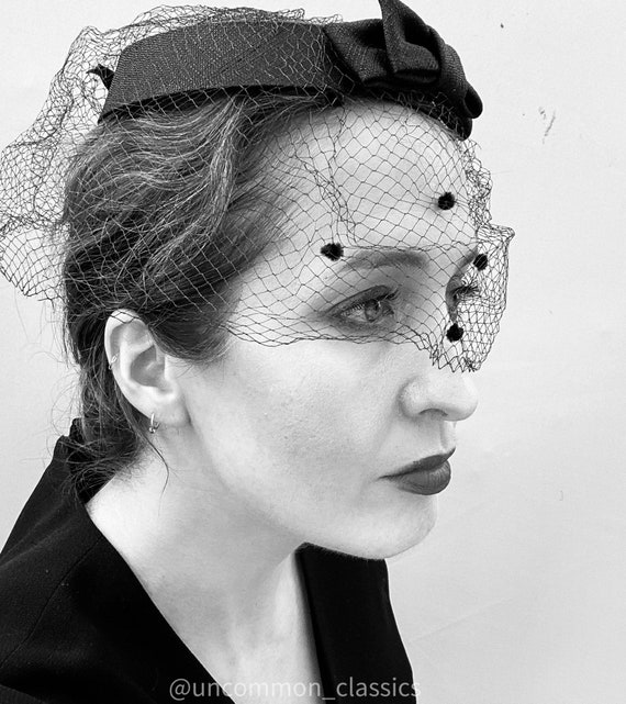 Black fascinator/hat with full veil. Femme fatale… - image 4